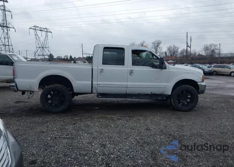 2001 Ford Super Duty F-350 Srw Lariat/Xl/Xlt z USA, uszkodzony, nr VIN 1FTSW31F01ED11508